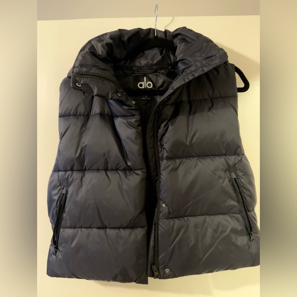 Alo Black Puffer Vest